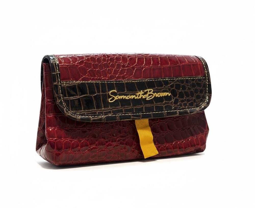 Samantha Brown Hanging Toiletry Kit